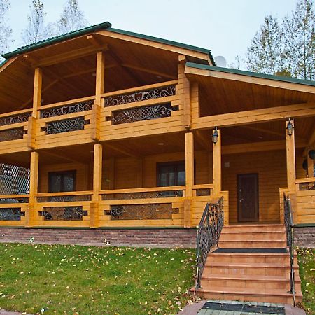 Maison d'hôtes Комплекс Відпочинку Goldfіsh Сlub à Babintsy Extérieur photo