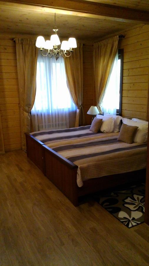 Maison d'hôtes Комплекс Відпочинку Goldfіsh Сlub à Babintsy Chambre photo