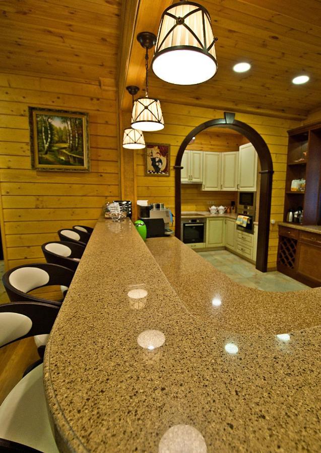 Maison d'hôtes Комплекс Відпочинку Goldfіsh Сlub à Babintsy Extérieur photo