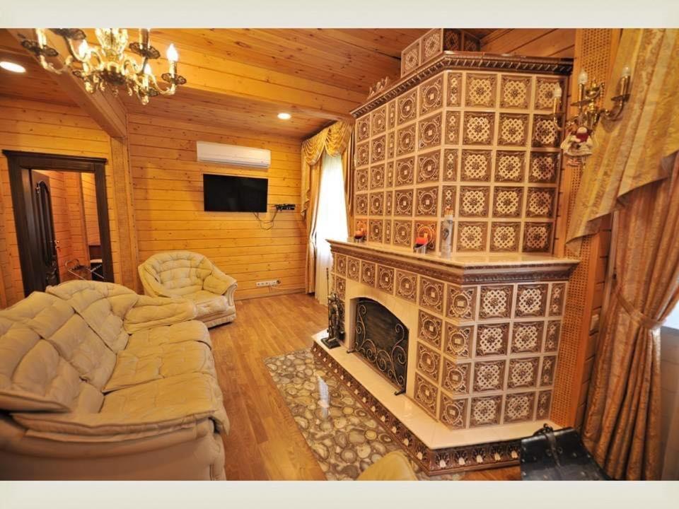 Maison d'hôtes Комплекс Відпочинку Goldfіsh Сlub à Babintsy Extérieur photo