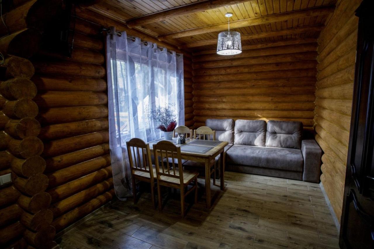 Maison d'hôtes Комплекс Відпочинку Goldfіsh Сlub à Babintsy Extérieur photo