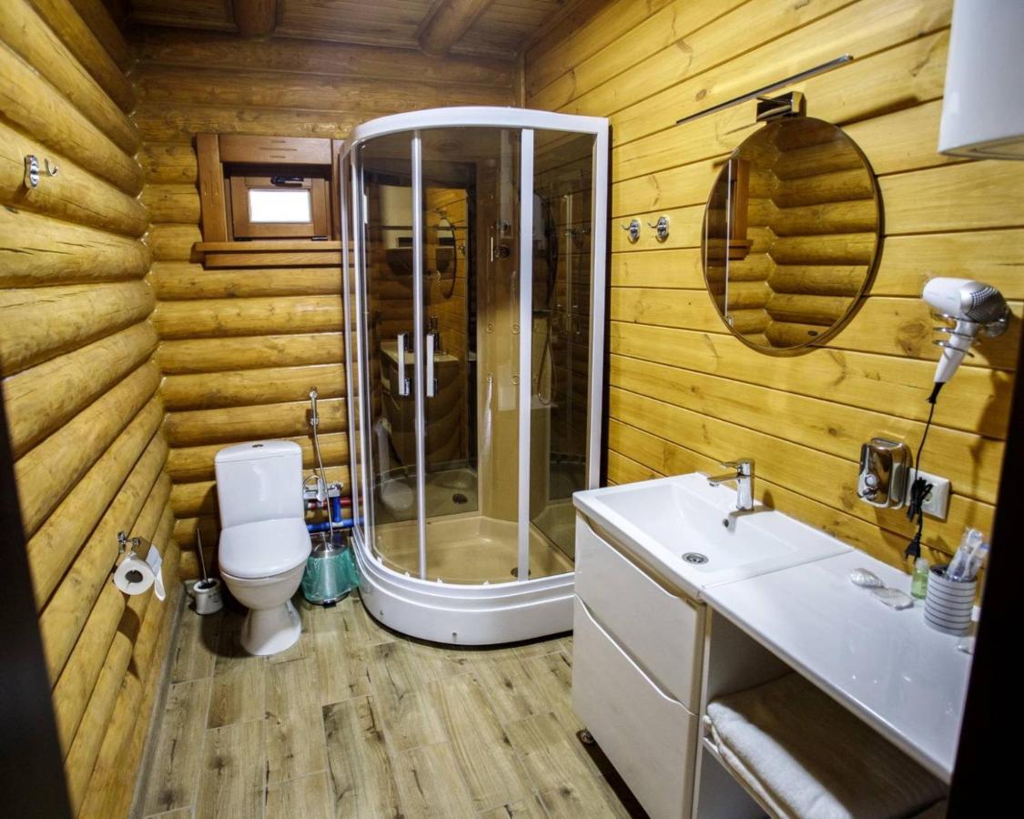 Maison d'hôtes Комплекс Відпочинку Goldfіsh Сlub à Babintsy Extérieur photo