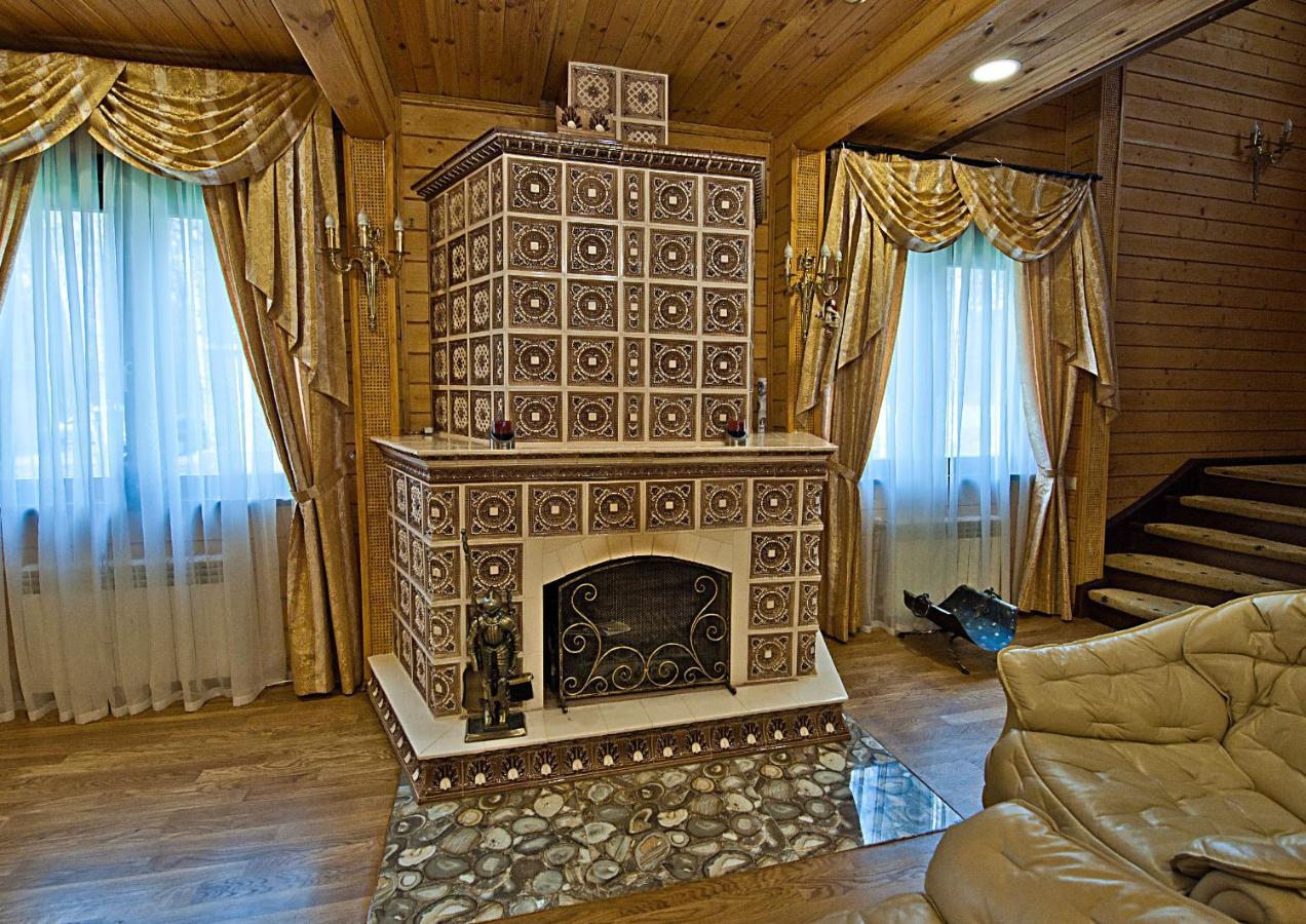 Maison d'hôtes Комплекс Відпочинку Goldfіsh Сlub à Babintsy Extérieur photo
