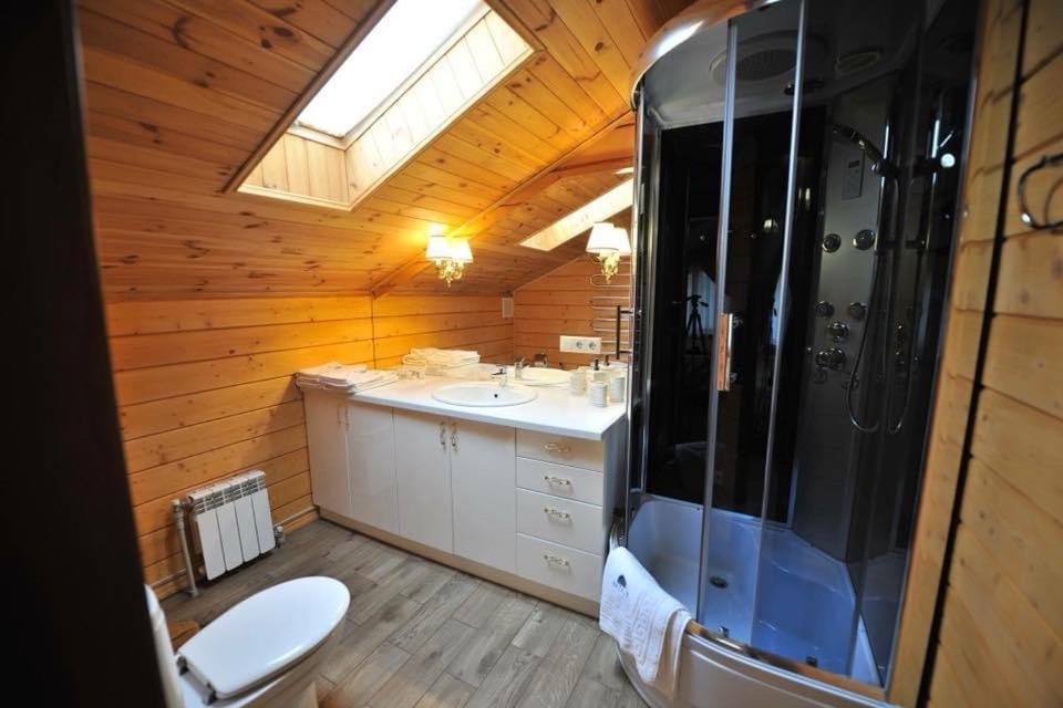 Maison d'hôtes Комплекс Відпочинку Goldfіsh Сlub à Babintsy Extérieur photo