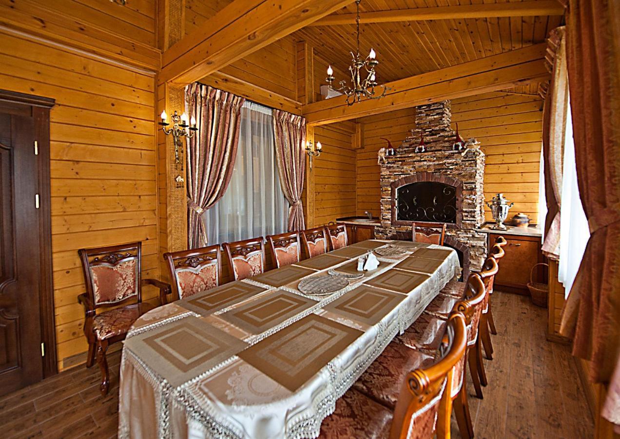 Maison d'hôtes Комплекс Відпочинку Goldfіsh Сlub à Babintsy Extérieur photo