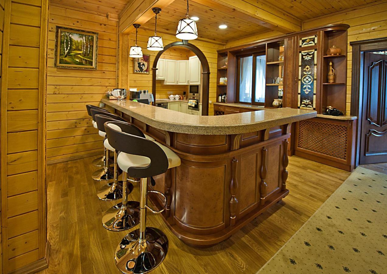 Maison d'hôtes Комплекс Відпочинку Goldfіsh Сlub à Babintsy Extérieur photo